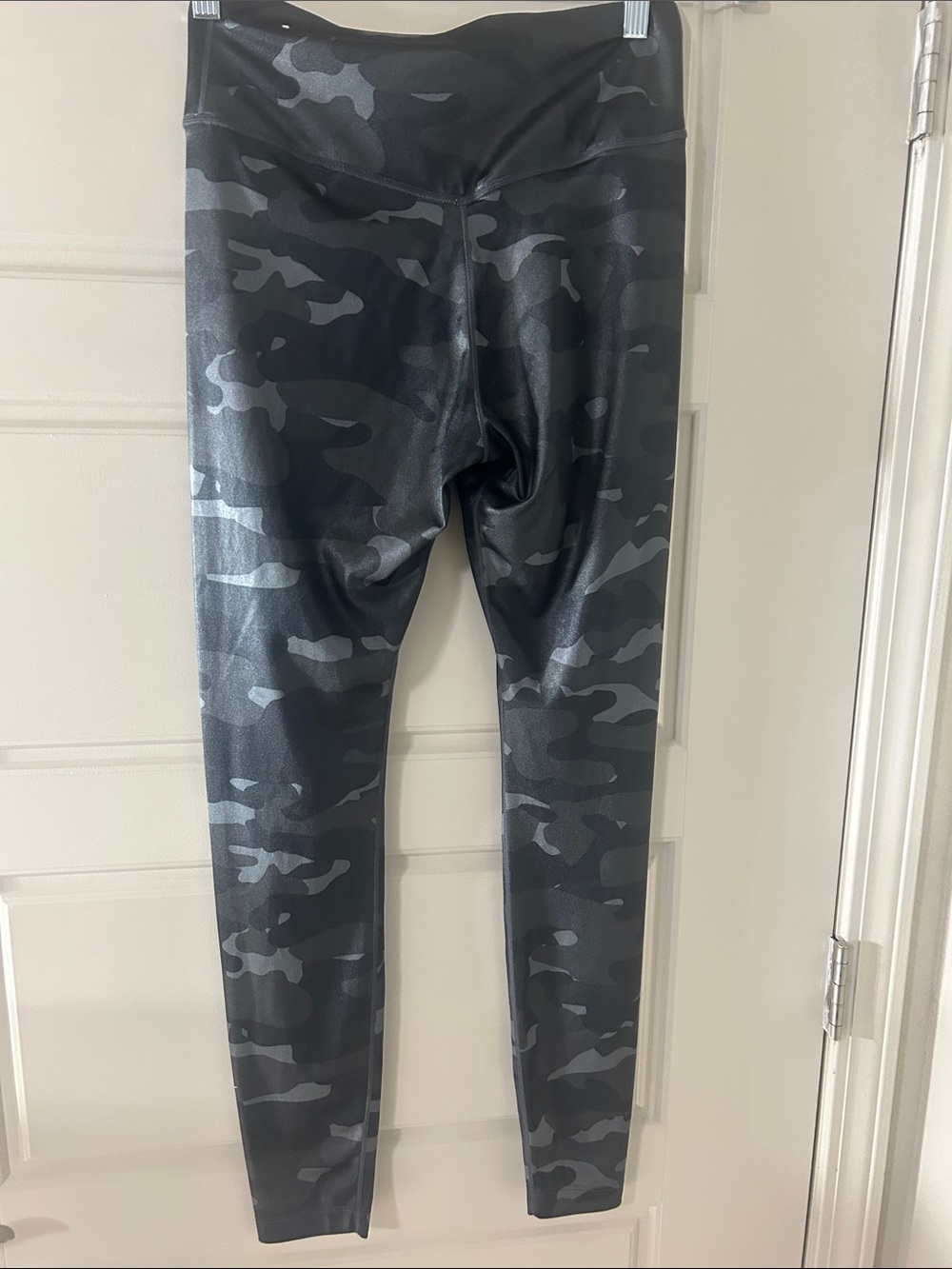 Nike Dri-FIT Camo Leggings Gray Black High Rise Athletic Women’s Size M
